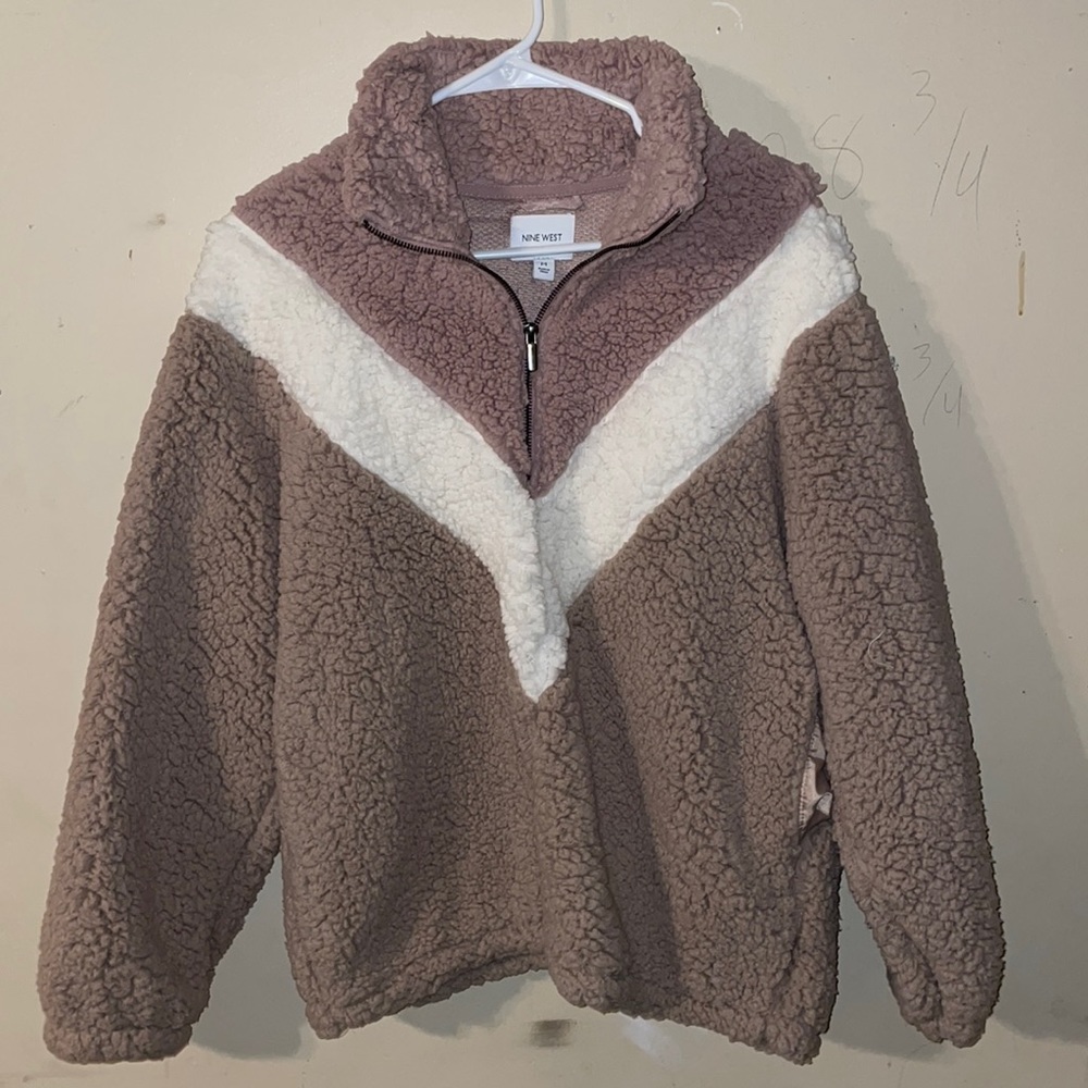 Sherpa pullover with chevron design